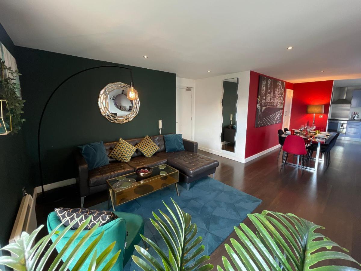 Historic Clock Tower Apartment With Rooftop Terrace And Free Secure Parking Sheffield Exterior photo