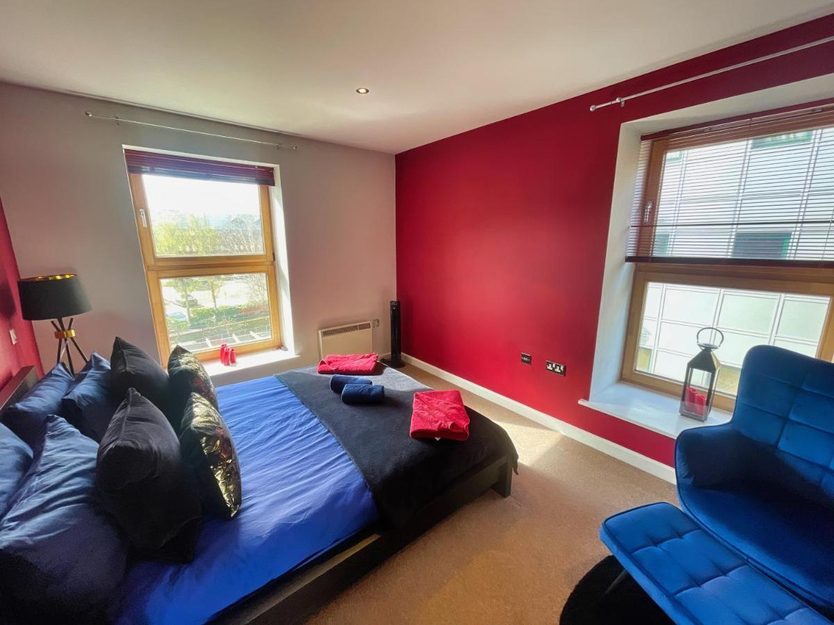 Historic Clock Tower Apartment With Rooftop Terrace And Free Secure Parking Sheffield Exterior photo