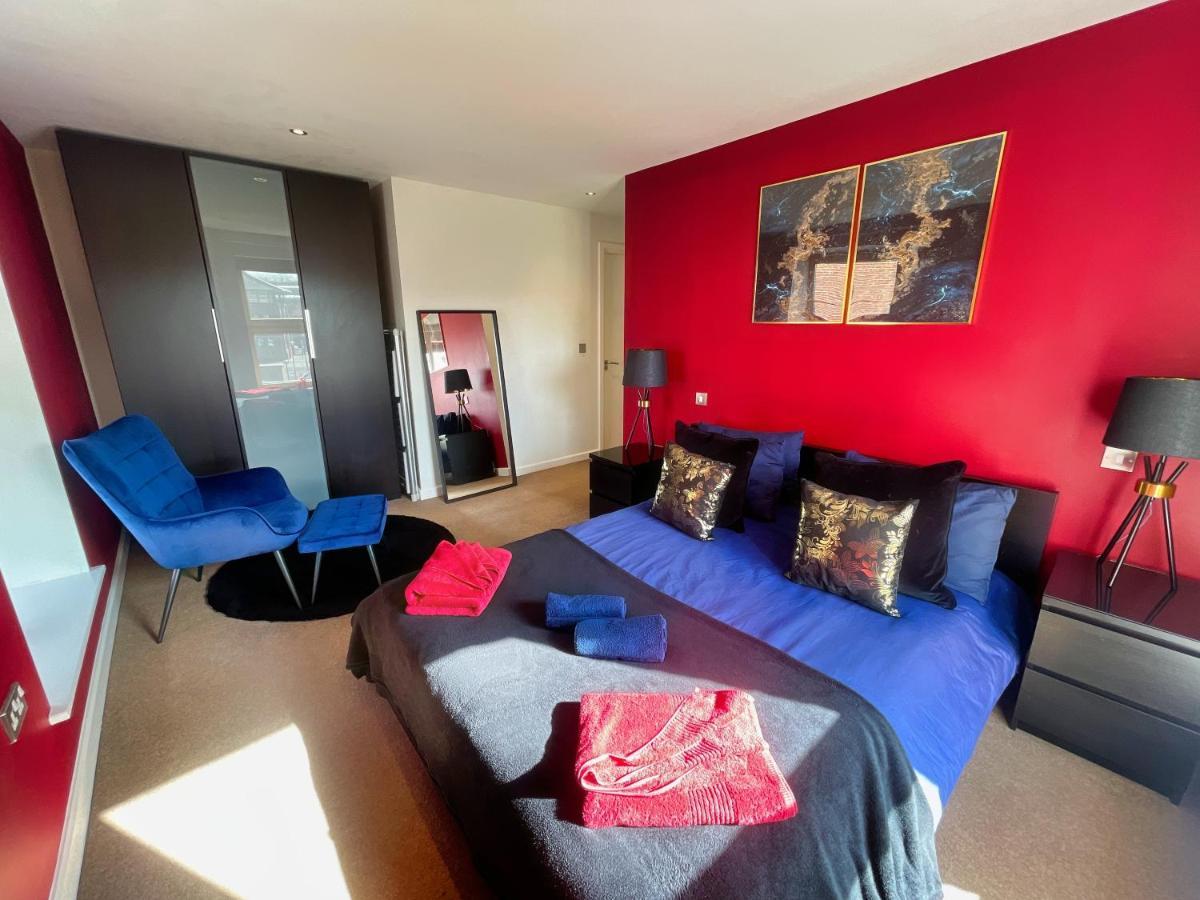 Historic Clock Tower Apartment With Rooftop Terrace And Free Secure Parking Sheffield Exterior photo